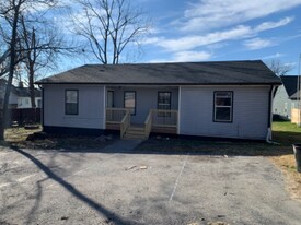 728 Watt St in Jeffersonville, IN - Building Photo