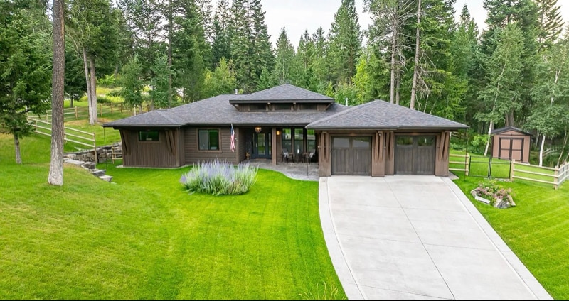 136 Turnberry Terrace in Columbia Falls, MT - Building Photo