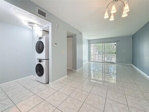 2625 FL-590 in Clearwater, FL - Foto de edificio - Building Photo