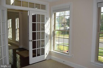 42159 Tecumseh Hills Dr in Chantilly, VA - Building Photo - Building Photo