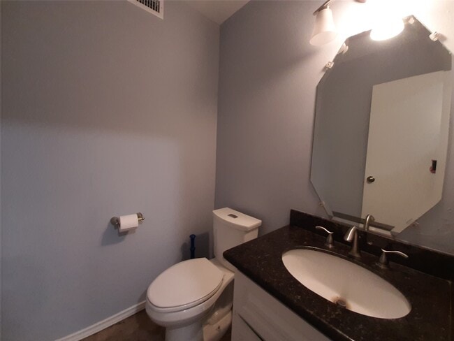 property at 8 Fawnchase Ct