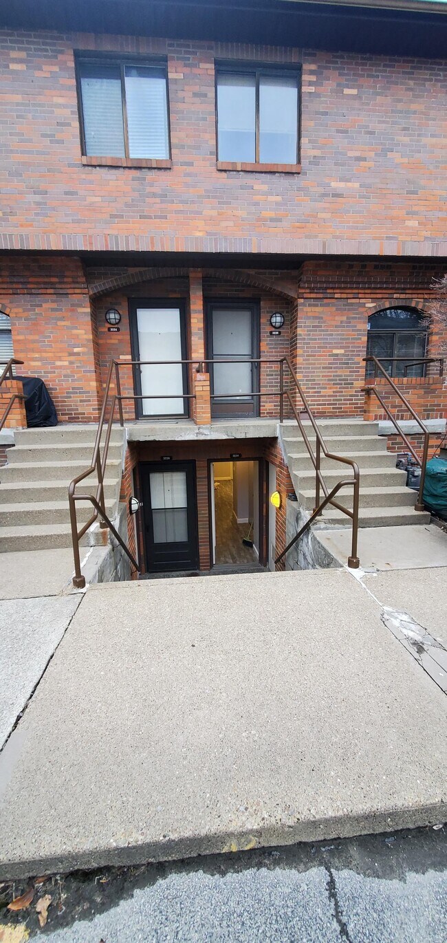 3230 Kennett Sq in Pittsburgh, PA - Building Photo - Building Photo
