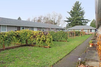 6923-6923 NE Prescott St in Portland, OR - Building Photo - Building Photo