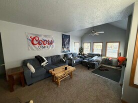 1318 10th St N in Fargo, ND - Building Photo