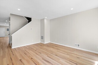 2532 E Fayette St in Baltimore, MD - Building Photo - Building Photo