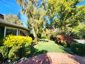 1804 Doris Dr in Menlo Park, CA - Building Photo - Building Photo