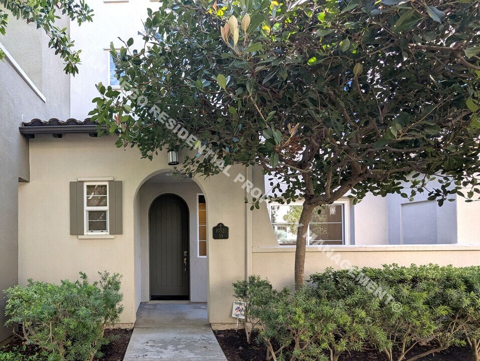 10521 Zenor Ln in San Diego, CA - Building Photo