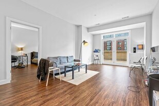 1501 Commonwealth Ave, Unit 103 in Boston, MA - Building Photo