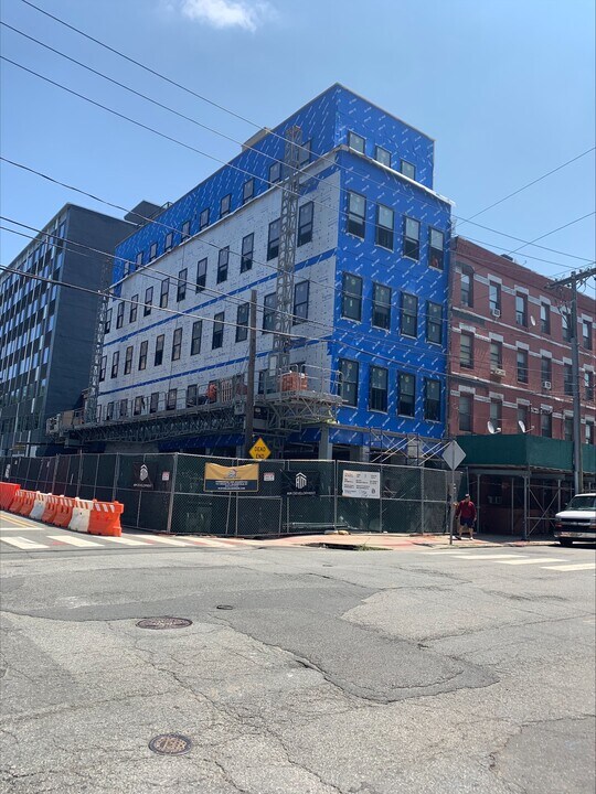 306 Johnston St in Jersey City, NJ - Building Photo
