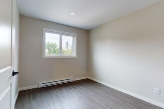 933 Taylor Ave in Winnipeg, MB - Building Photo - Building Photo