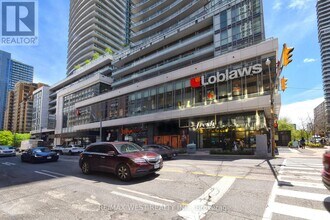 2603-89-3289 Dunfield Ave in Toronto, ON - Building Photo - Building Photo