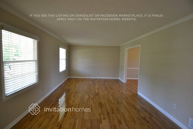 3945 Thornhill Dr SW in Lilburn, GA - Building Photo - Building Photo