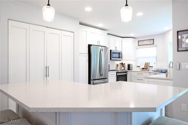 property at 719 Reef Point Cir