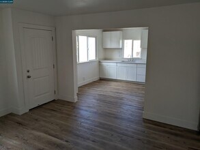 2008 Marin St in Vallejo, CA - Building Photo - Building Photo