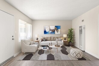 Park Village Apartment Homes- Riverside, CA in Riverside, CA - Foto de edificio - Building Photo