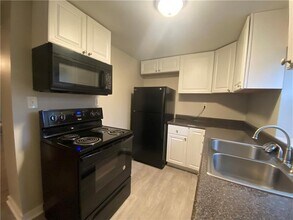 2580 Pitcairn Rd in Monroeville, PA - Building Photo - Building Photo