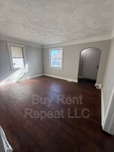 12735 Vernon Ave in Warren, MI - Building Photo - Building Photo