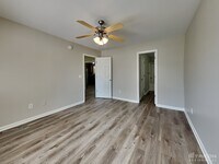 6036 Presentation St photo'