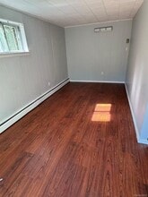 246 Rhodes Ave in Hempstead, NY - Building Photo - Building Photo