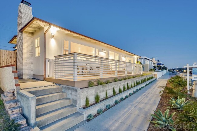 1834 S Pacific St in Oceanside, CA - Building Photo - Building Photo