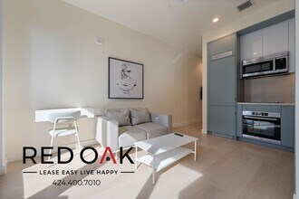 6401 Wilshire Blvd in Los Angeles, CA - Building Photo - Building Photo