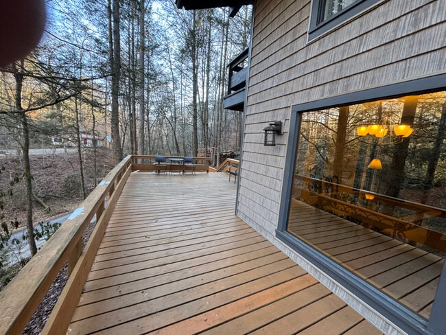 247 Bruce Rd in Gatlinburg, TN - Building Photo - Building Photo