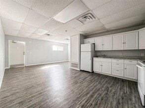 4615 Heron St in Hitchcock, TX - Building Photo - Building Photo