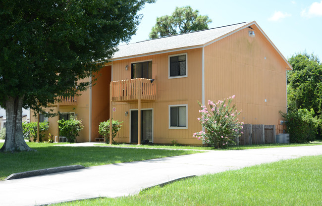 Tree Ridge Lane Apartments in Palm Bay, FL - Building Photo - Building Photo