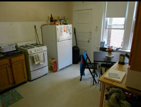 1391 Commonwealth Ave, Unit A in Boston, MA - Building Photo - Building Photo