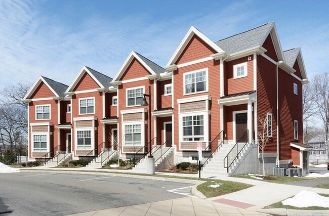 property at 2009 Symmes Cir