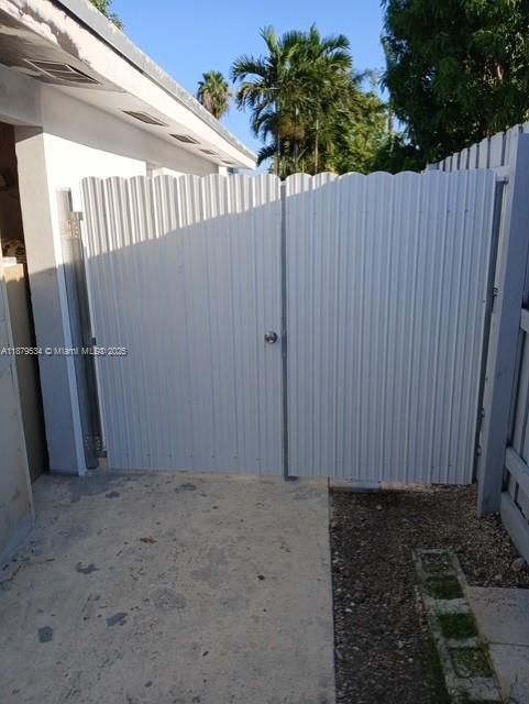 11510 SW 182nd Terrace in Miami, FL - Building Photo