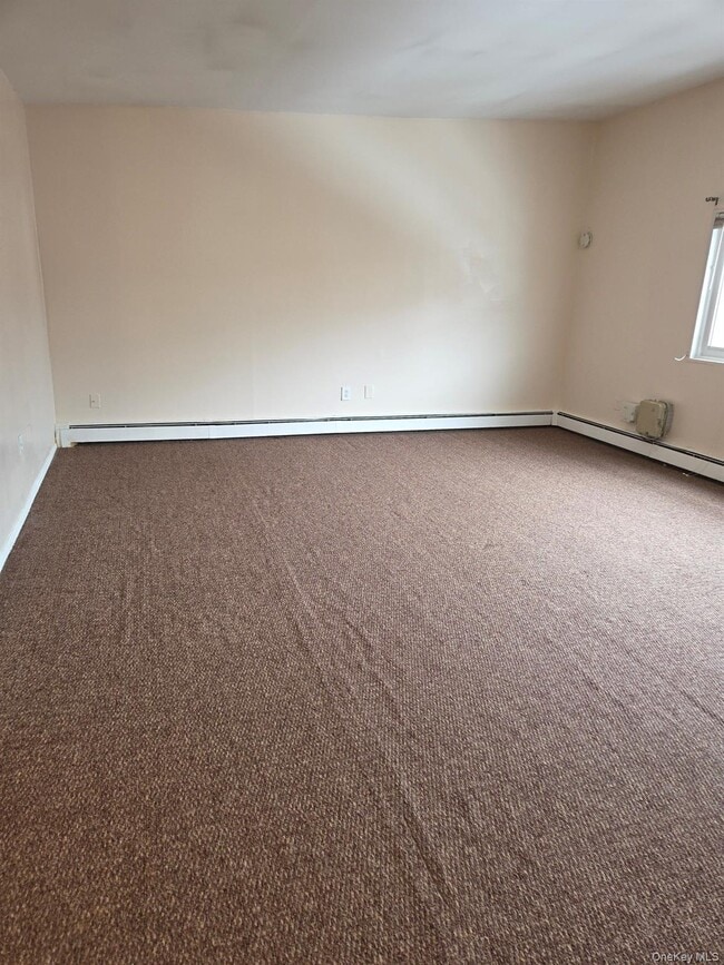 259 N Newbridge Rd in Hempstead, NY - Building Photo - Building Photo