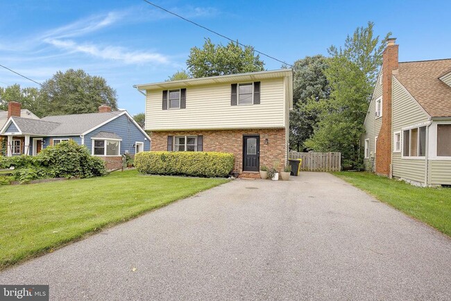 property at 5559 Franklin Blvd