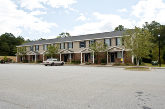 Spring Chase Apartments in Barnesville, GA - Foto de edificio - Building Photo