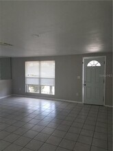 3728 Haven Dr in New Port Richey, FL - Foto de edificio - Building Photo