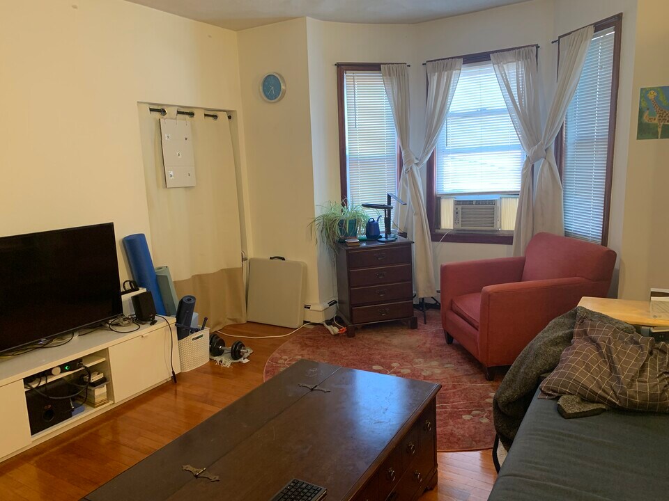 63 Webster Ave, Unit 2 in Somerville, MA - Building Photo