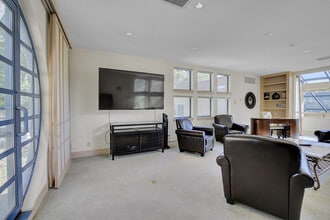 319 Tappan Terrace in Orinda, CA - Building Photo - Building Photo