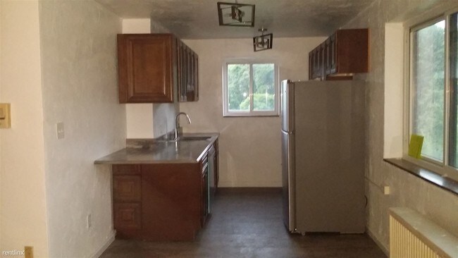 1 Glen Elm Dr in Pittsburgh, PA - Building Photo - Building Photo