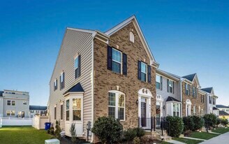 6427 Walcott Ln, Unit Cosi 1 bedroom  Apartment in Frederick, MD - Building Photo