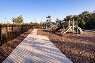 36379 Garden Wall Wy in Zephyrhills, FL - Building Photo - Building Photo