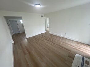 1457 W 31st St, Unit 1 in West Palm Beach, FL - Building Photo - Building Photo