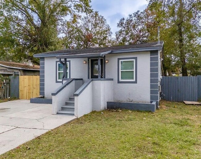 property at 1821 E Humphrey St