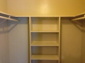 2707 Windswept Cove-Unit -202 in Austin, TX - Building Photo - Building Photo