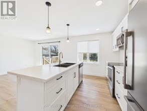 1085 Sutton St in Kincardine, ON - Building Photo - Building Photo