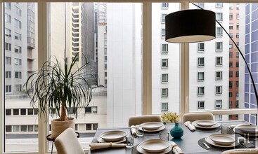 East 44th Street, Unit 9L in New York, NY - Building Photo - Building Photo