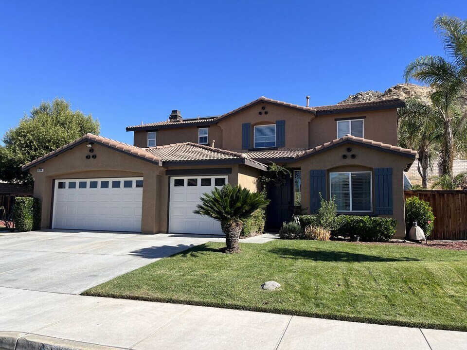 16704 Fox Trot Ln in Moreno Valley, CA - Building Photo