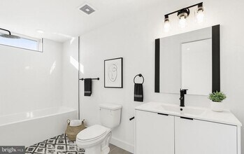 1540 Frankford Ave-Unit -UNIT 2A in Philadelphia, PA - Building Photo - Building Photo