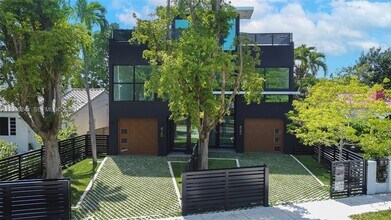 420 SW 15th Rd in Miami, FL - Building Photo - Building Photo