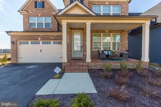 6547 Clubhouse Dr in Laurel, MD - Building Photo - Building Photo