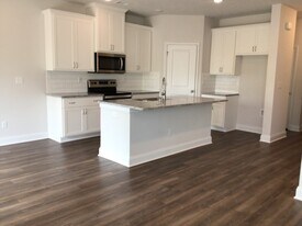 605 Hampton Dr in North Augusta, SC - Building Photo